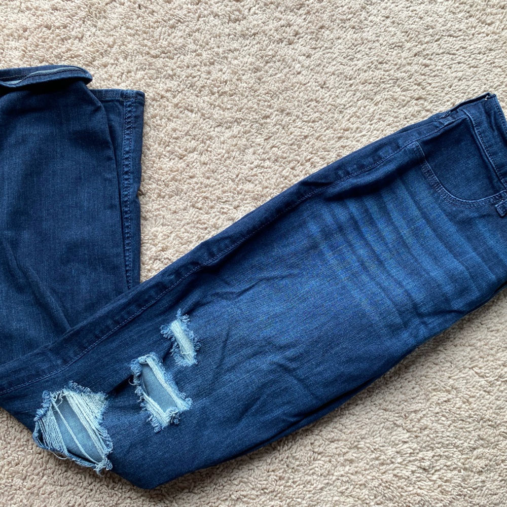 Hollister skinny Sz 14R Distressed Blue Jeans
